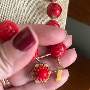 MIRIAM HASKELL RED ART GLASS BEADED ANTIQUE BRASS 18” NECKLACE 58 grams